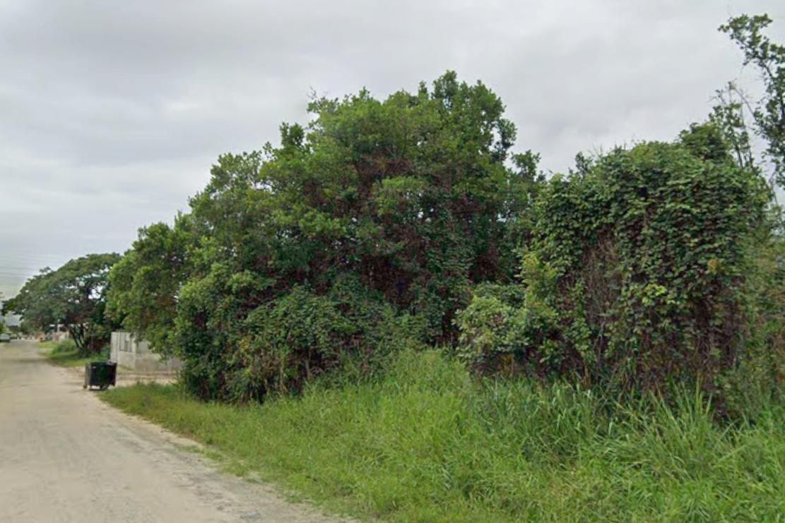 TERRENO COM 300m² A 450M DO MAR DE  MARISCAL