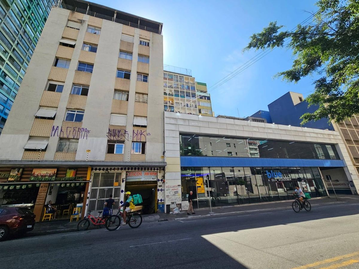 EDIFÍCIO GARAGEM - PRONTO E EQUIPADO PARA ESTACIONAMENTO - GALPÃO - ARMAZEM - Comercial em Bela Vista, São Paulo - para locação e à venda - Um Imóvel