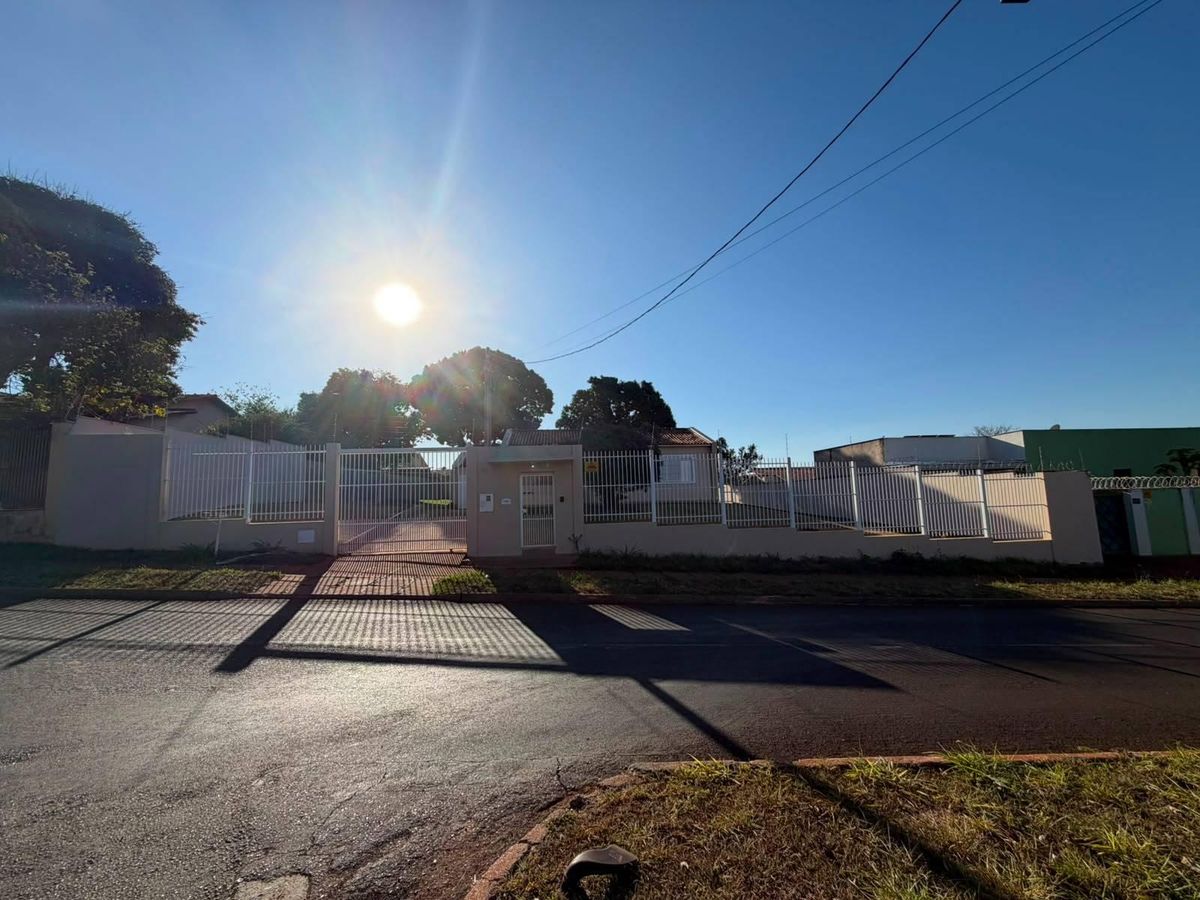 Casa com 3 quartos, Vila Residencial de Furnas - Itumbiara - Casa em Vila Residencial de Furnas, Itumbiara - à venda - Group Viga Negócios Imobiliários Ltda