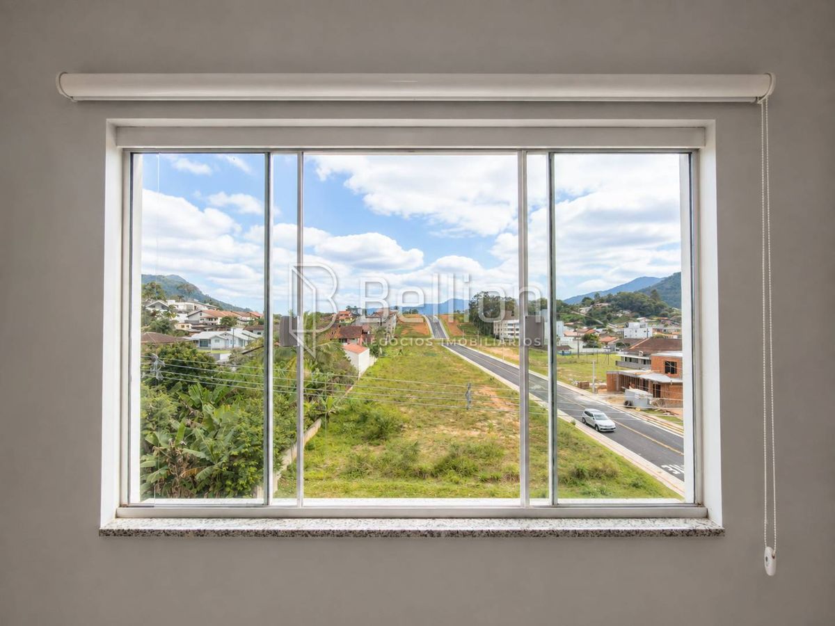 Apartamento Semimobiliado à Venda em Timbó 2 Quartos no Bairro das Capitais