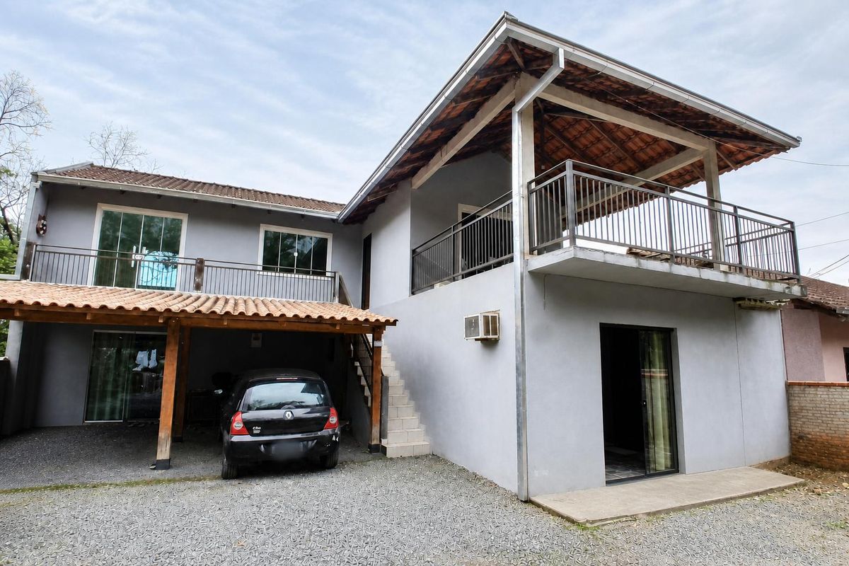 Casa Piso Superior Semi Mobiliada 2 Quartos - Casa em Jardim Paraíso, Joinville - para locação - IMOBILIARIA BORBA
