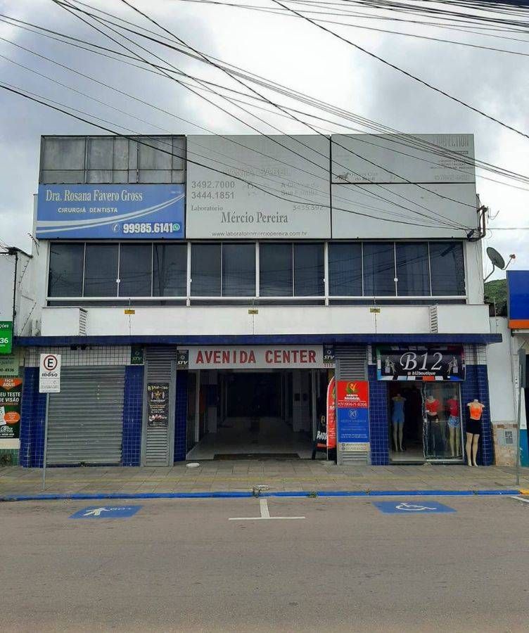 Locação - 02 Meses de Carência ( 02 Meses s/ pagar o aluguel ) ou 50% de desconto no aluguel durante os primeiros 4 mesesSala comercial medindo 26m² c/ banheiro situada na Av Liberdade 2112 sala 04, Santa Isabel - Viamão - Comercial em Santa Isabel, Viamão - para locação - imobiliária TN SILVA