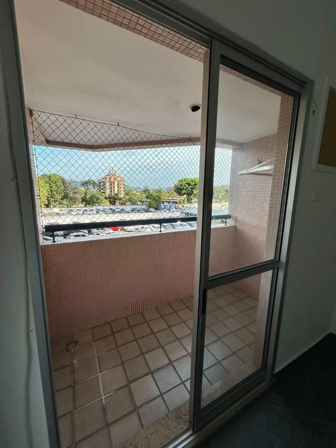 Alugo apartamento com varanda, 1 quarto e vaga na barra da Tijuca - Apartamento em Barra da Tijuca, Rio de Janeiro - para locação - MIGUEZ IMOBILIÁRIA