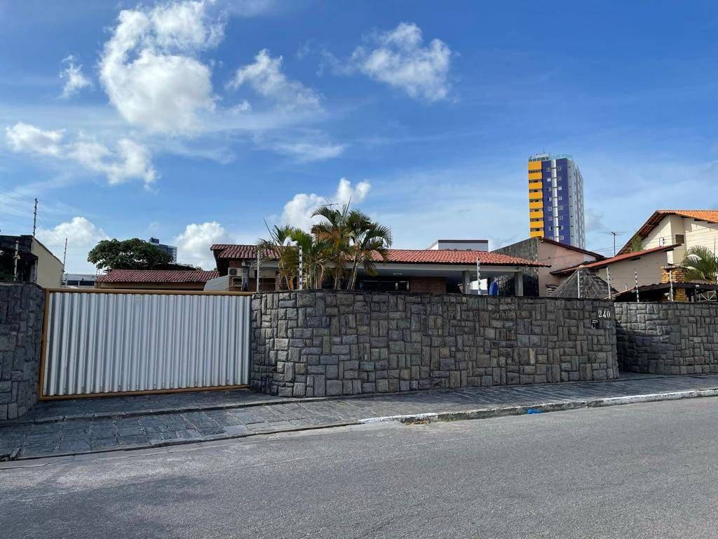 Casa com 5 quartos à Venda, Torre - João Pessoa - Casa em Torre, João Pessoa - à venda - Pedro Soares Imóveis