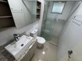 Apartamento de 02 Dormitórios (01 Suíte) para Locação em Barreiros - Localização, Conforto e Andar Alto
