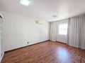Apartamento Reformado com 4 Dormitórios (01 Suíte) para Locação em Coqueiros – 125 m² | Próximo ao Centro e Orla Gastronômica
