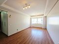 Apartamento Reformado com 4 Dormitórios (01 Suíte) para Locação em Coqueiros – 125 m² | Próximo ao Centro e Orla Gastronômica