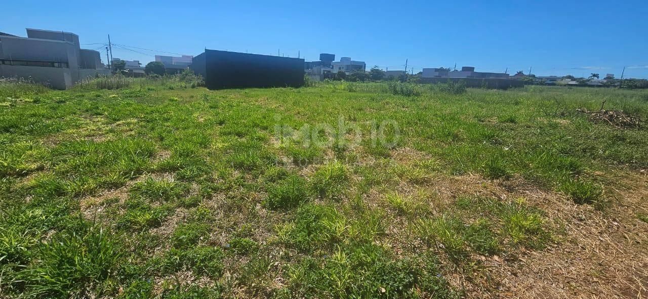 TERRENO A VENDA JARDIM IPÊ III, FRENTE COM  AVENIDA ANITA GARIBALDI.