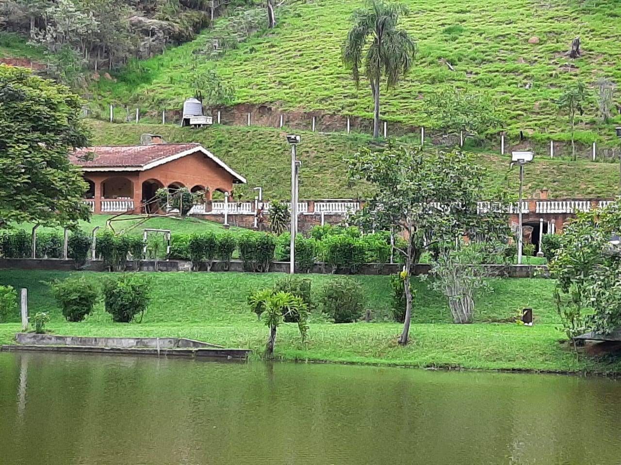 Chácara à venda, R$ 1.465.000, 16239M² terreno, 462 útil, 4 dormitórios ( sendo 2 Suítes), 6 vagas. Campo limpo Paulista-São Paulo.