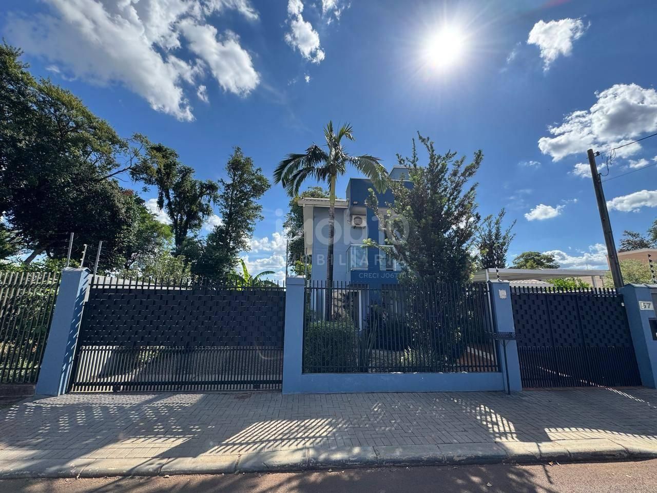 SOBRADO COM 3 QUARTOS A VENDA NO BAIRRO JARDIM PANORAMA EM FOZ DO IGUAÇU - PR