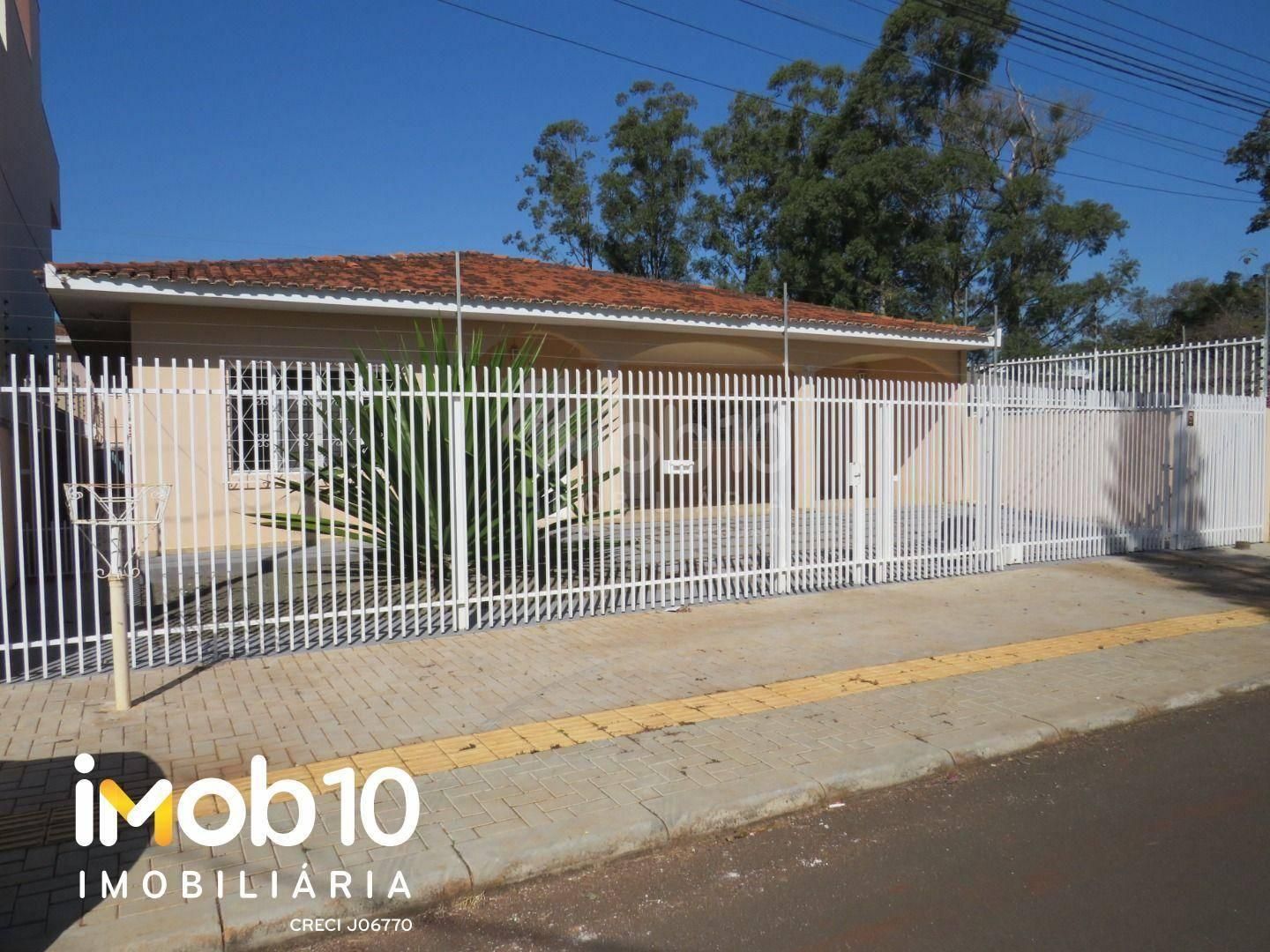 CASA COM 3 SUÍTES A VENDA NO BAIRRO JARDIM LANCASTER EM FOZ DO IGUAÇU - PR