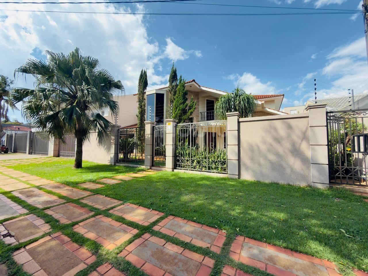 SOBRADO A VENDA COM 3 SUITES JARDIM LANCASTER, FOZ DO IGUAÇU,PR.