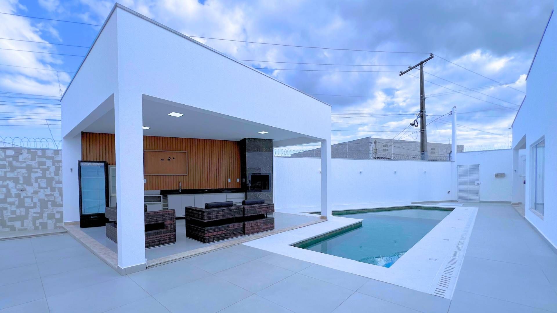 Casa em Bairro - Com Piscina e Área Gourmet para Locação no Portal Sul - Casa Bairro em Portal Sul, Teixeira de Freitas - para locação e à venda - Administra Imóveis - LTDA