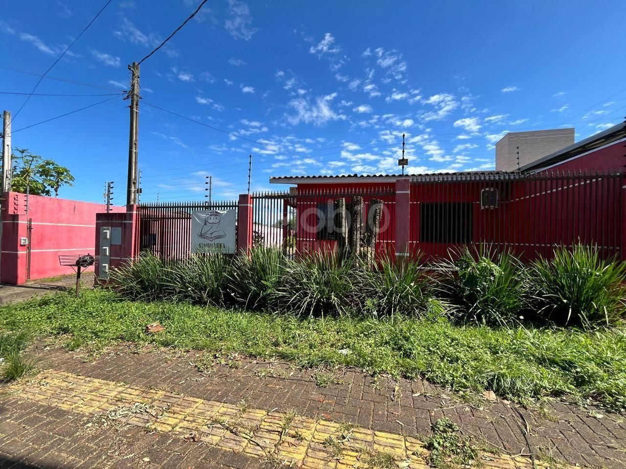 TERRENO À VENDA COM CASA DE 2 QUARTOS  NO JARDIM AMÉRICA - FOZ DO IGUAÇU/PR
