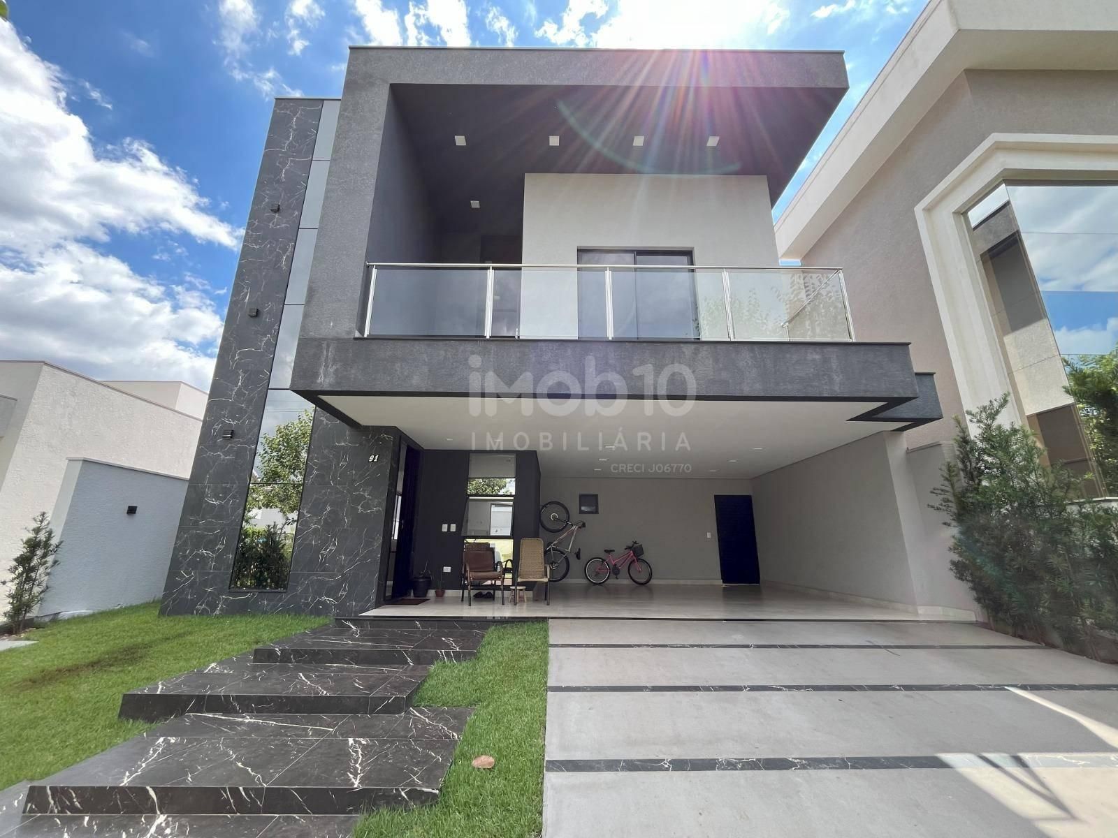 SOBRADO A VENDA COM 3 SUITES CONDOMINIO RESIDENCIAL FECHADO TERRAS ALPHA 1 FOZ DO IGUAÇU - PR