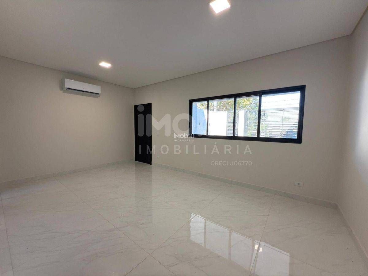CASA TÉRREA COM 1 SUÍTE NO JARDIM CANADÁ - FOZ DO IGUAÇU/PR