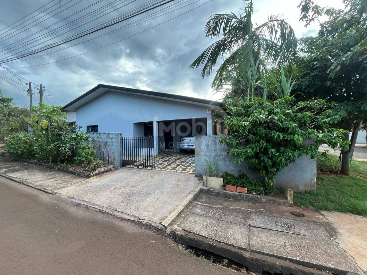 CASA COM 3 QUARTOS NO BAIRRO VILA ADRIANA EM FOZ DO IGUAÇU - PR