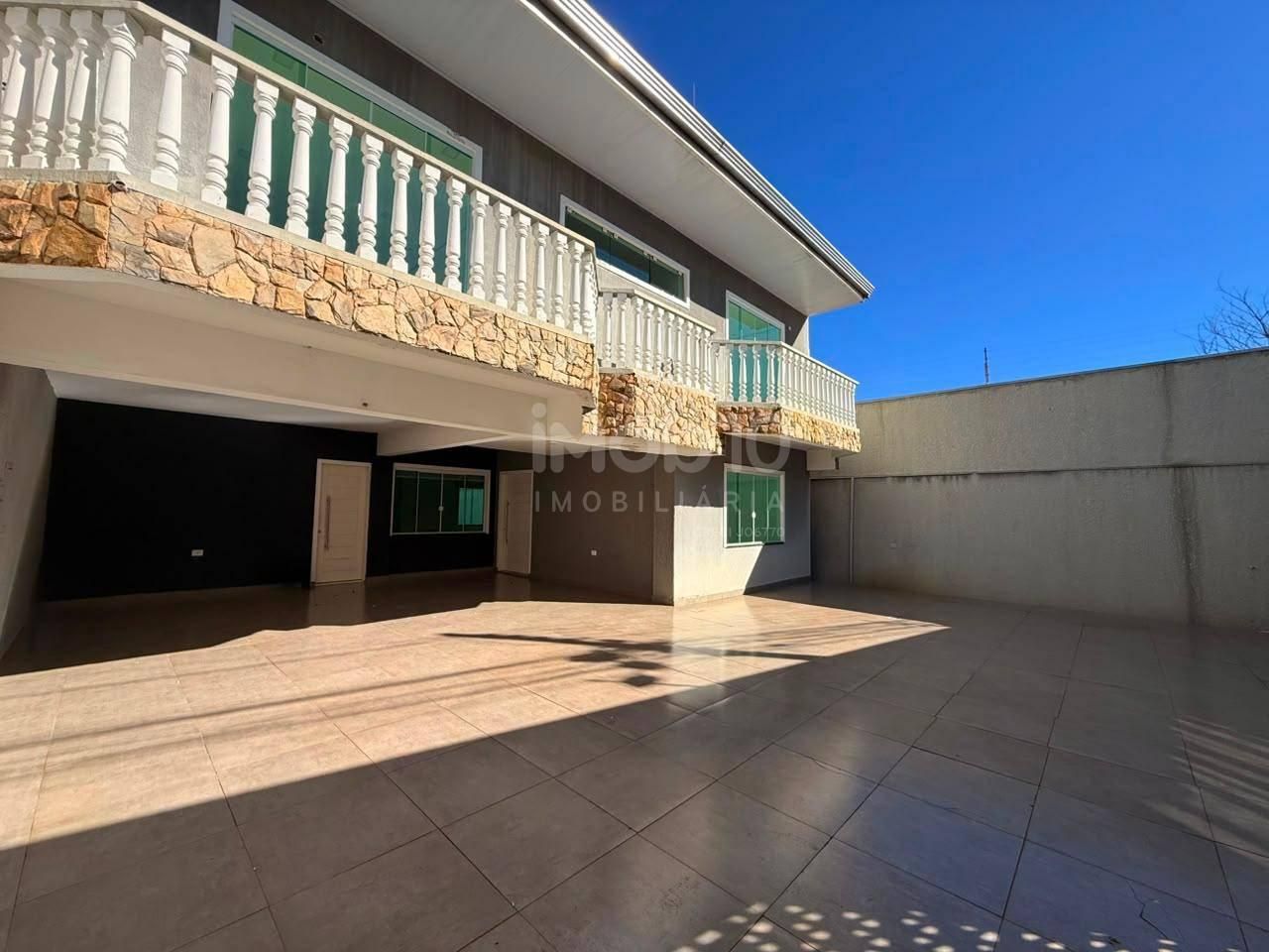 SOBRADO PARA ALUGAR ( VALOR R$ 7.500,00) COM 3 QUARTOS JARDIM POLO CENTRO FOZ DO IGUAÇU - PR