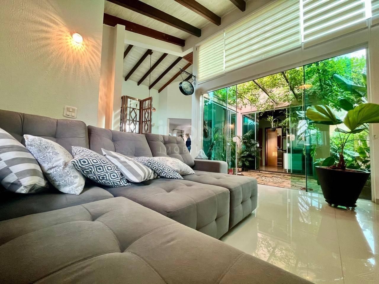 CASA A VENDA COM 3 SUITES JARDIM ANA CRISTINA FOZ DO IGUAÇU - PR