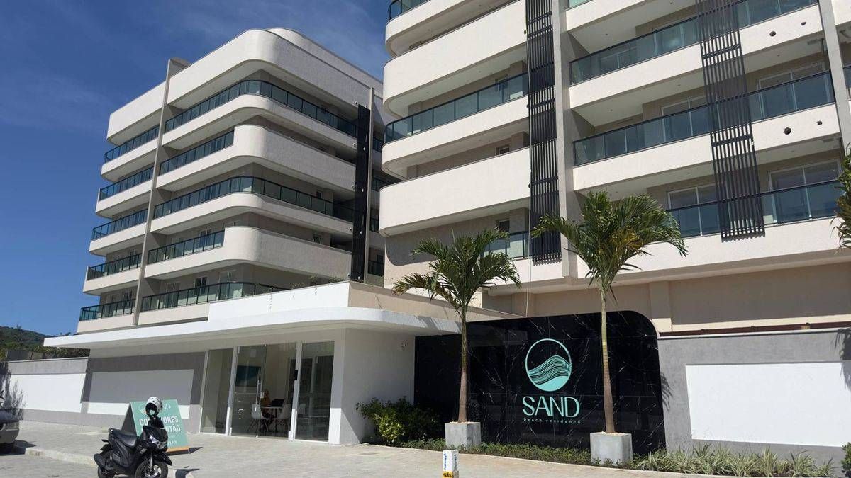 APARTAMENTO DE 2 QUARTOS NO SAND BEACH RESIDENCE - Apartamento em Prainha, Arraial do Cabo - à venda - Imobiliaria Praiana do Cabo LTDA ME
