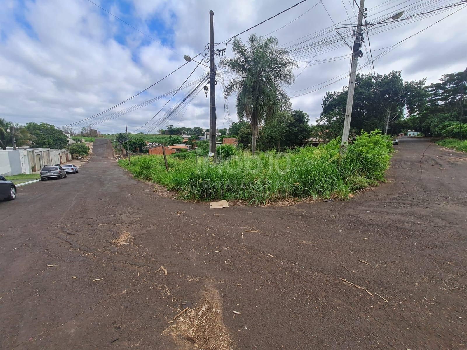 TERRENO DE ESQUINA A VENDA NO JARDIM JUPIRA EM FOZ DO IGUAÇU/PR