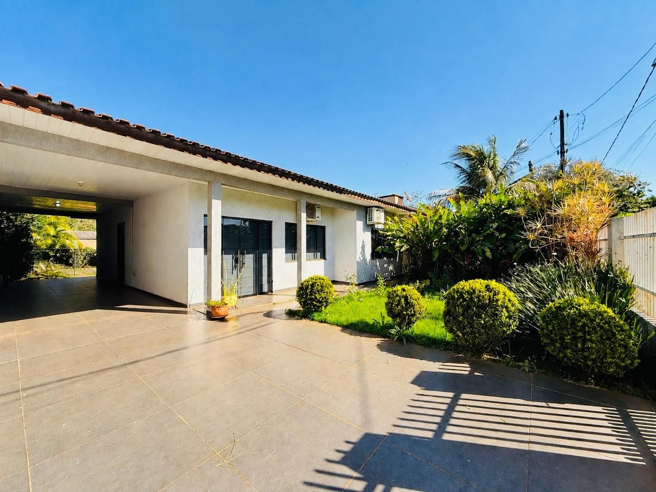 CASA Á VENDA COM 2 QUARTOS NA VILA CARIMÃ EM FOZ DO IGUAÇU-PR