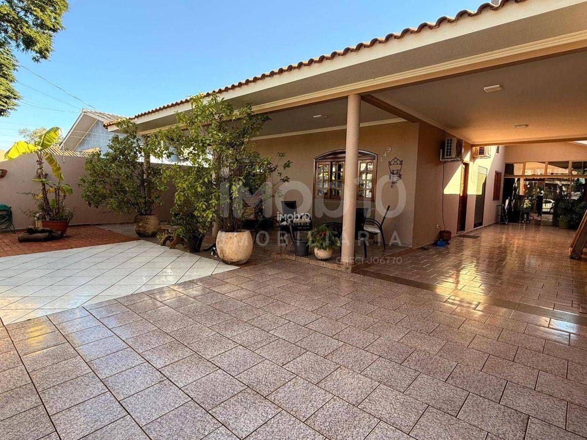 CASA A VENDA COM 3 QUARTOS VILA MARACANÃ FOZ DO IGUAÇU - PR