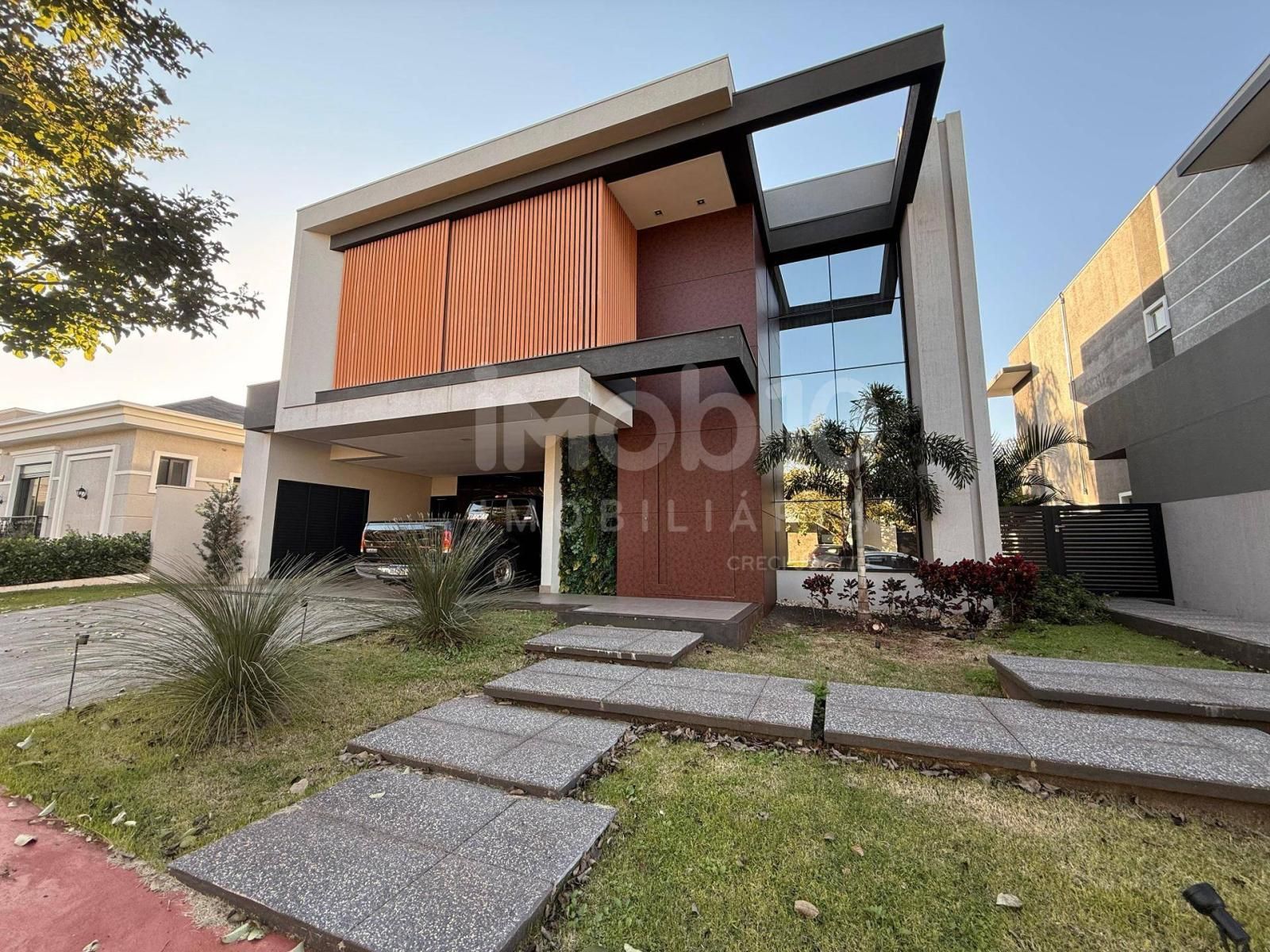 SOBRADO A VENDA COM 3 SUITES NO CONDOMINIO FECHADO SOLAR DAS PALMEIRAS FOZ DO IGUAÇU - PR