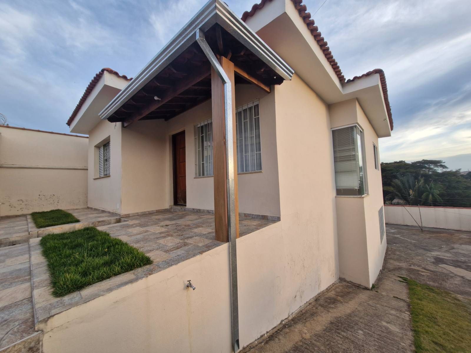 Casa à Venda - 193 m² - Jardim Videiras - Casa em Jardim Videiras, Andradas - à venda - Teixeira Consultoria Imobiliaria LTDA