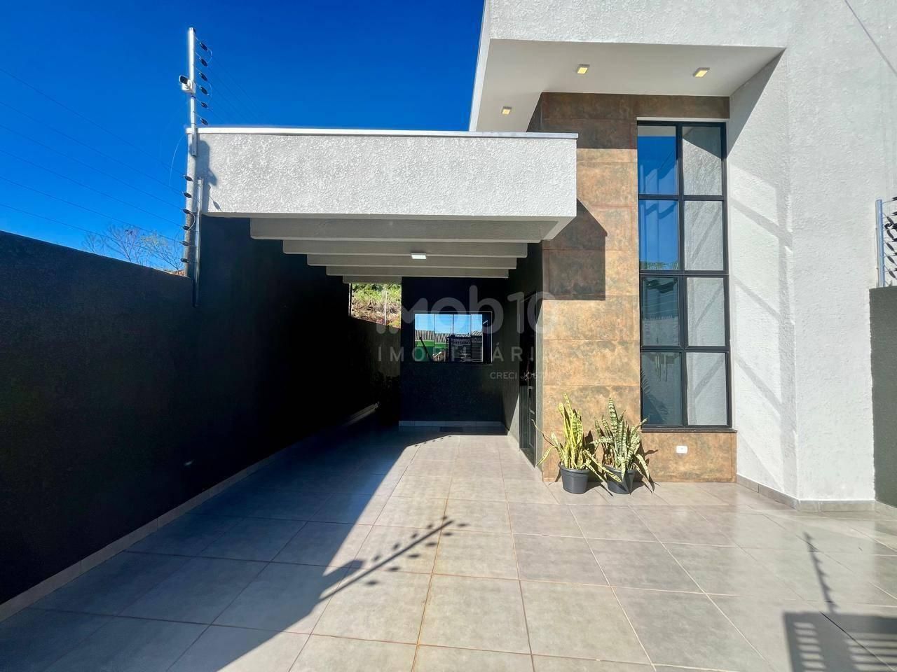 CASA A VENDA COM 2 QUARTOS JARDIM TRÊS PINHEIROS FOZ DO IGUAÇU - PR