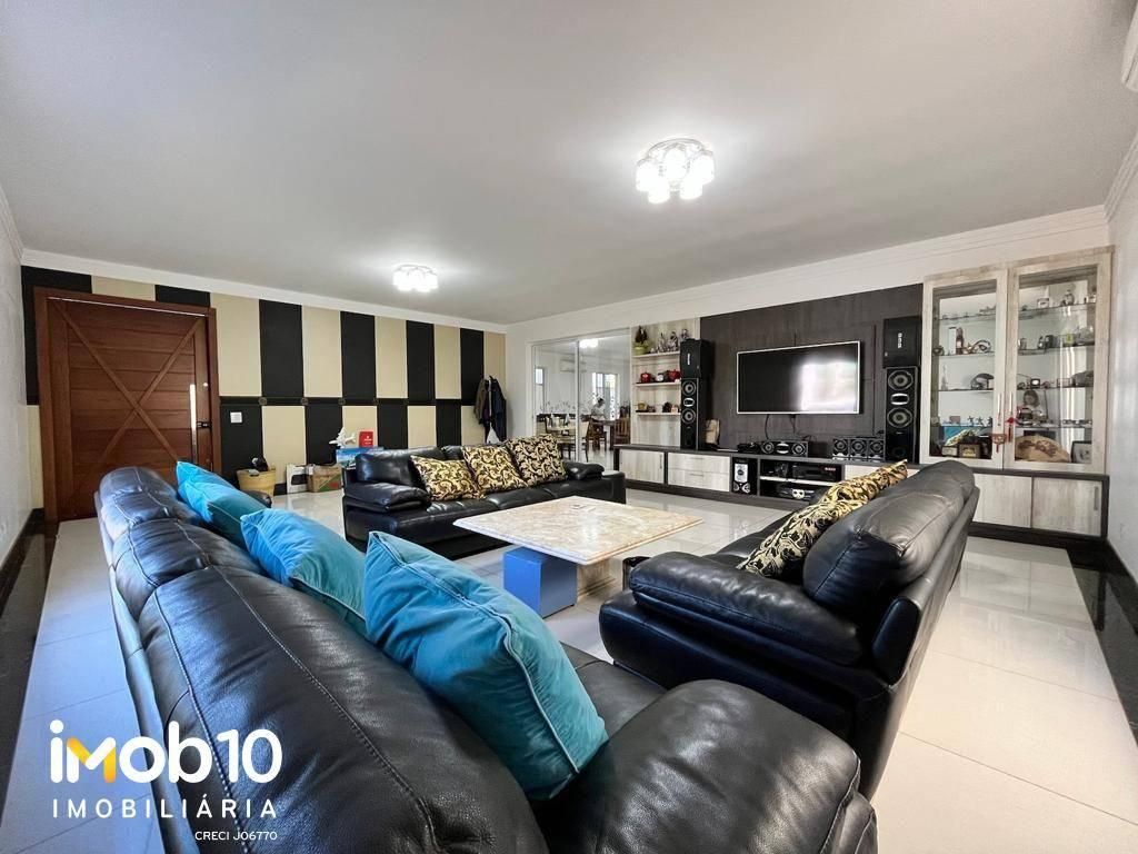 SOBRADO A VENDA COM 7 SUITES NO CONDOMÍNIO FECHADO SOLAR DAS PALMEIRAS - PORTO BELO - FOZ DO IGUAÇU/PR