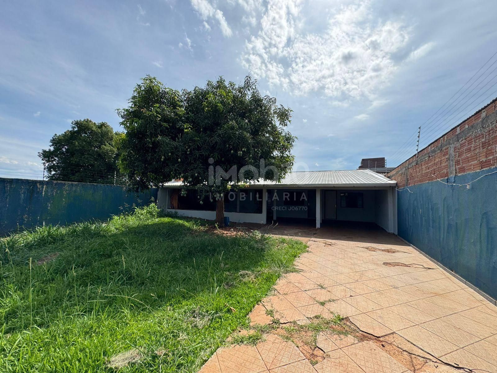 TERRENO COM EDÍCULA PARA VENDA NO BAIRRO JARDIM DONA LEILA EM FOZ DO IGUAÇU - PR