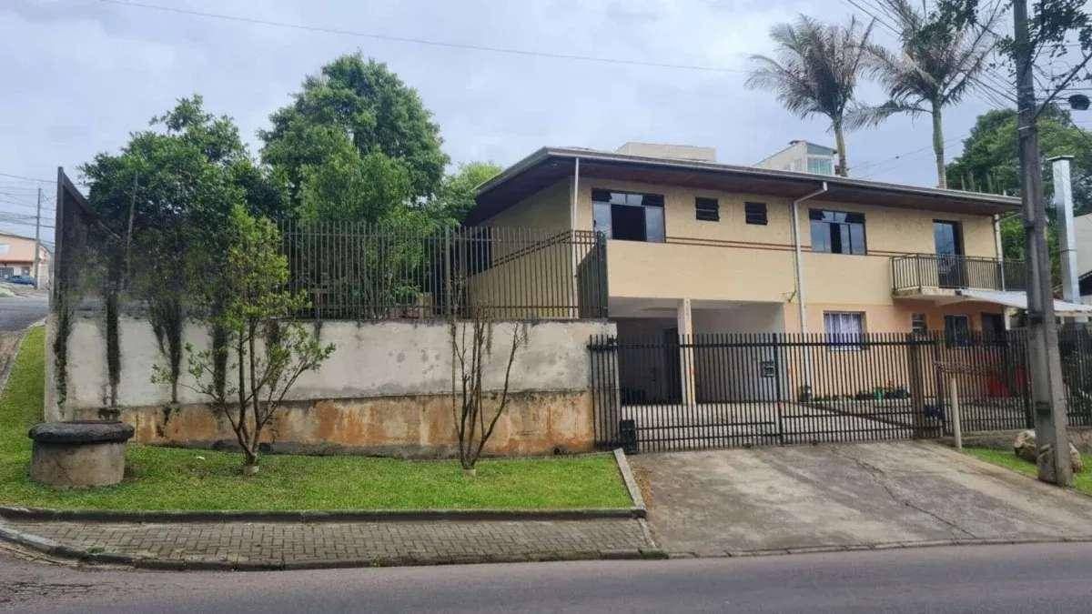Sobrado com 04 quartos, sendo 01 suíte com terreno de 1000m² em excelente localização próximo a represa do Passaúna em Curitiba/PR - Casa em Augusta, Curitiba - à venda - Âncora Imóveis Assessoria Imobiliária LTDA