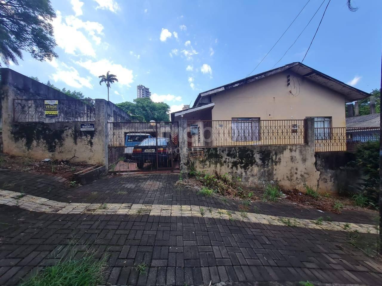 TERRENO DE ESQUINA A VENDA NA RUA TIRADENTES NO CENTRO DE FOZ DO IGUAÇU/PR