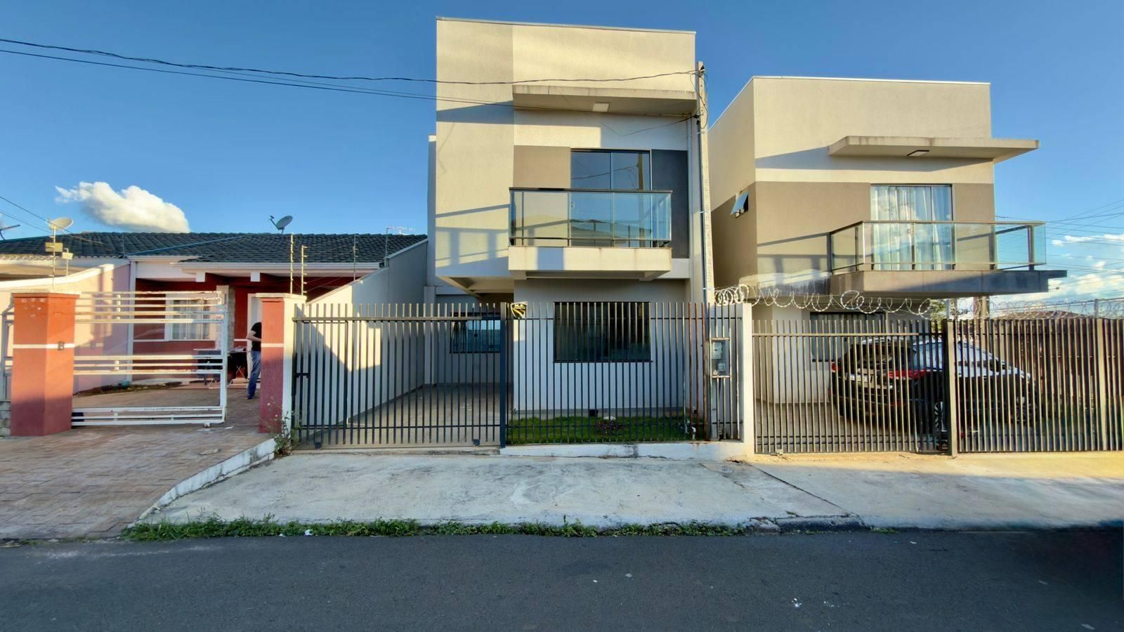 Sobrado - Sobrado em Uvaranas, Ponta Grossa - para locação e à venda - GH Imóveis