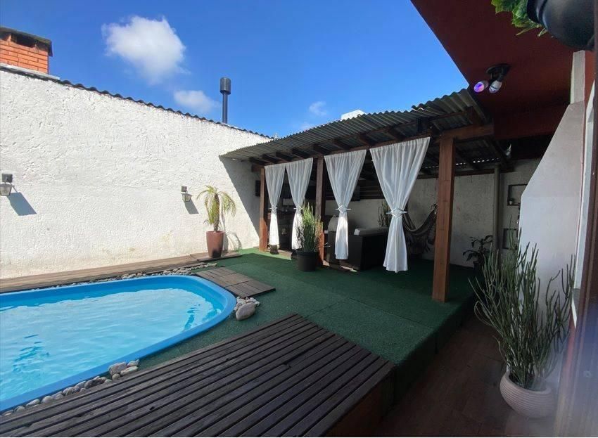 Residencial › Casa - Venda - 300,00 (M²) de Área Total - 200,00 (M²) de Área Privativa - R$:1.300.000,00 - Passa Vinte - Palhoça - SC - Casa em Passa Vinte, Palhoça - à venda - 500 NEGOCIOS IMOBILIARIOS EIRELI