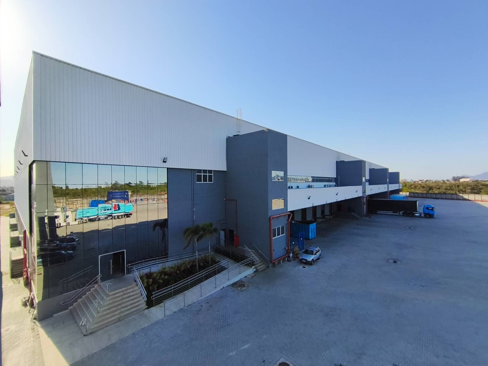Complexo Logístico - Galpão Comercial - 8.500 m² - Cariacica/ES