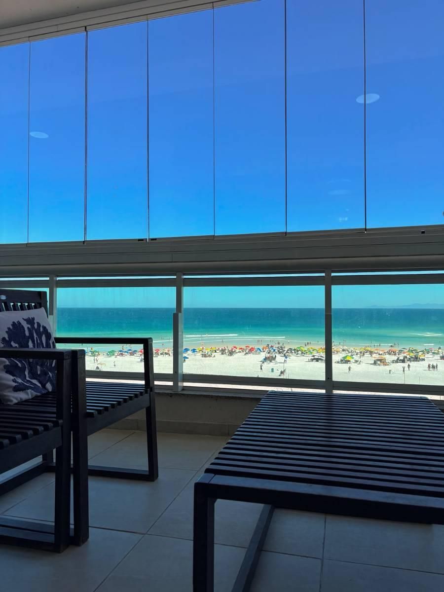 LUXUOSO APARTAMENTO EM FRENTE AO MAR - PRAIA GRANDE - Apartamento em Praia Grande, Arraial do Cabo - para temporada - Imobiliaria Praiana do Cabo LTDA ME