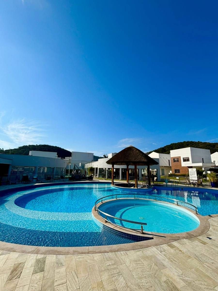 Casa com 3 dormitórios no Village dos Ipês - Casa de Condomínio em São Judas Tadeu, Balneário Camboriú - à venda - Nobilitá Imobiliária