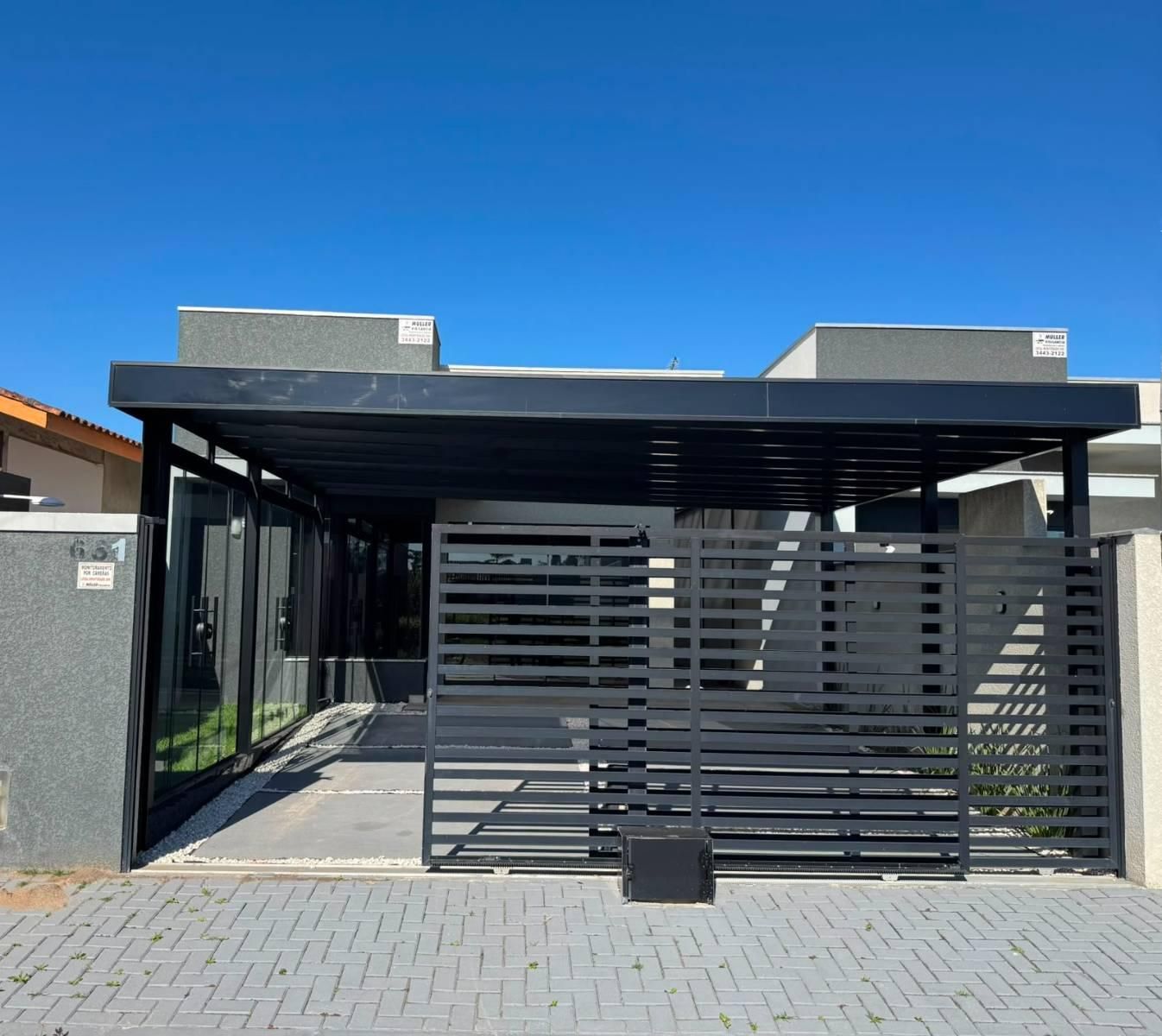 LINDO IMÓVEL COM EXCELENTE CONSTRUÇÃO - Casa em Barra do Sai, Itapoá - à venda - BESEN IMOBILIÁRIA LTDA