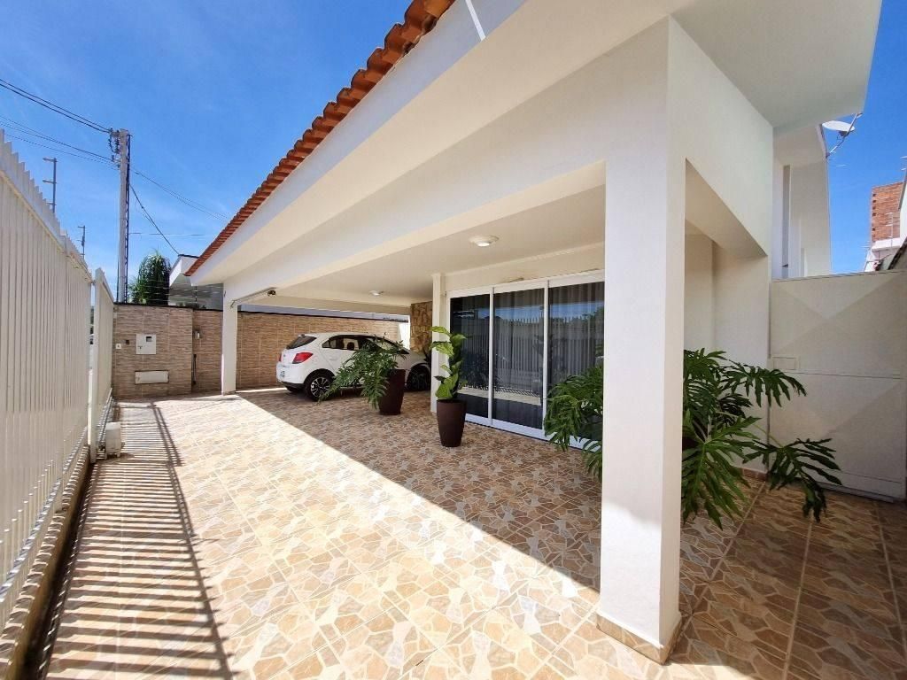 Casa com 3 dormitórios à venda, 178 m² por R$ 1.205.500,00 - Centro - Andradas/MG - Casa em Centro, Andradas - à venda - Teixeira Consultoria Imobiliaria LTDA
