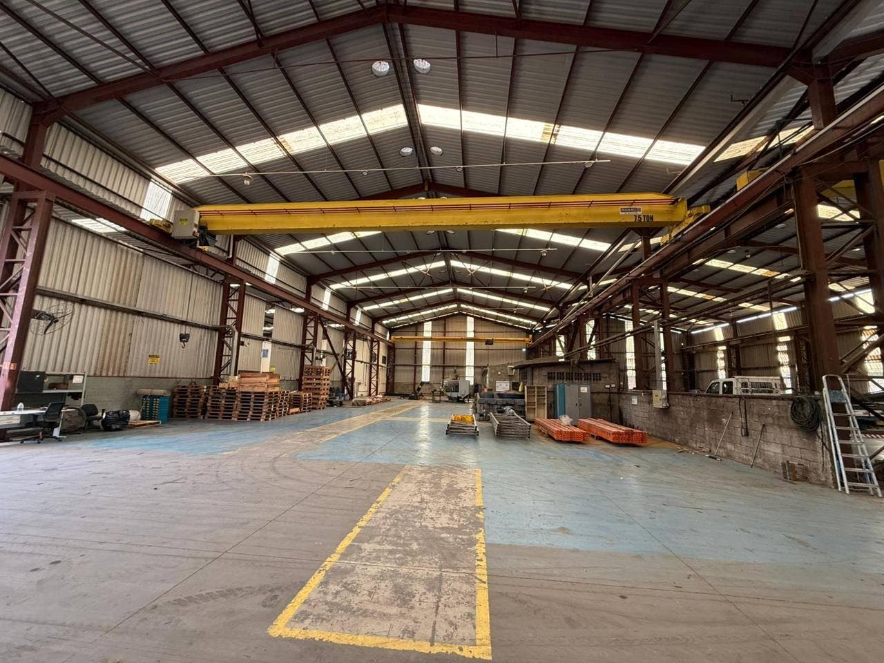 Galpões Comerciais - 2.200 m² - Jardim Limoeiro - Serra/ES