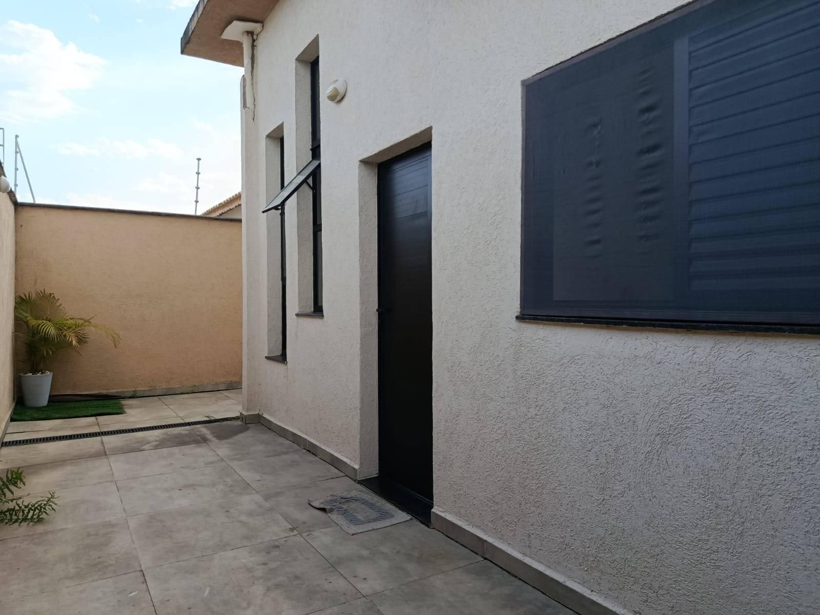 Fachada contemporânea de textura