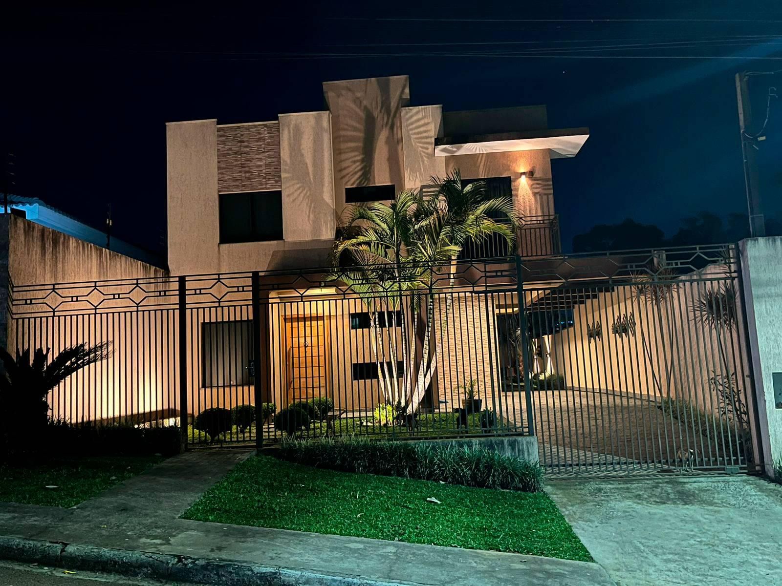 Sobrado - Sobrado em Colônia Dona Luíza, Ponta Grossa - à venda - GH Imóveis