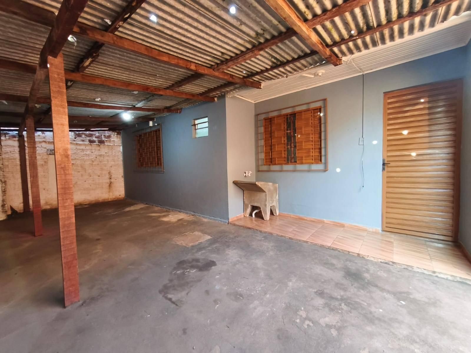 KITNET PARA ALUGAR (VALOR R$1.000,00) NO BAIRRO JARDIM SANTA ROSA EM FOZ DO IGUAÇU - PR