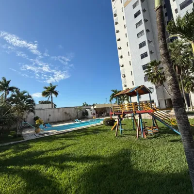 Vista externa do Edf. Garvey Park com piscina e área de lazer