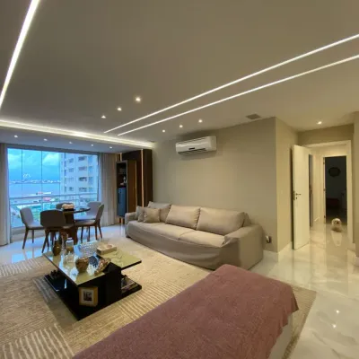 Sala de estar com vista e ar condicionado