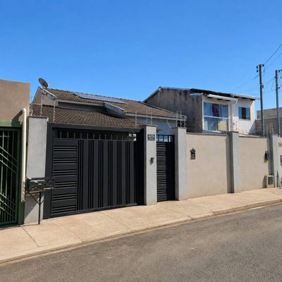 Casa com Amplo Quintal no Gameleira 2 - Casa em Residencial Gameleira II, Rio Verde - à venda - Rural Urbano Imóveis