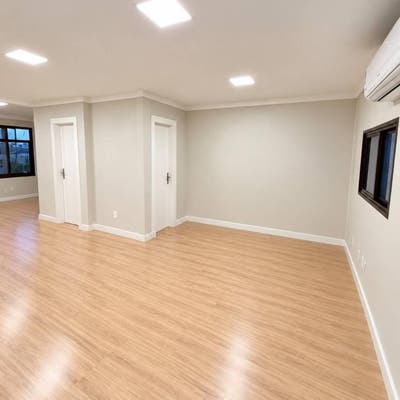 Sala Comercial para Locação Anual no Centro de Guarapari - Comercial em Centro, Guarapari - para locação - Gilberto Pinheiro Developer Private Brokers