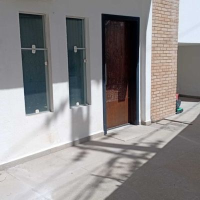 Casa Térrea para Locação no Jardim Germiniani | 2 Dormitórios, 2 Vagas e Entrada Individual